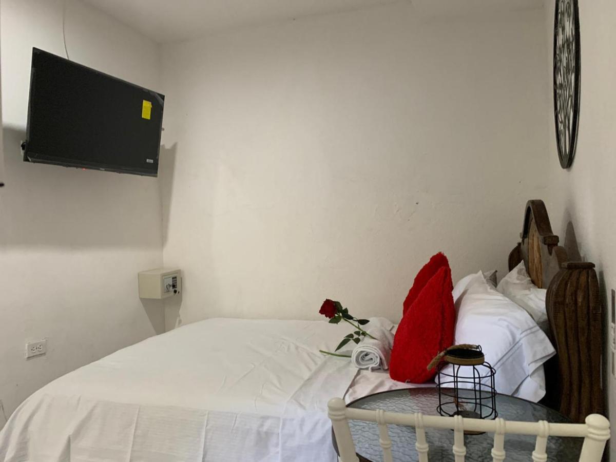 Marbella 47 Gasthof *